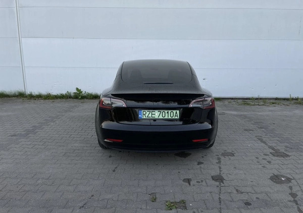Tesla Model 3 cena 174000 przebieg: 19000, rok produkcji 2022 z Rzeszów małe 92